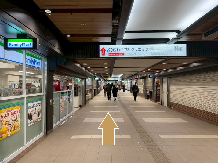 JR北新地駅西口からの行き方：04