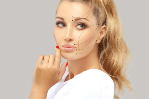 フェイスリフトとはどんな施術？詳しい方法やメリット・デメリットを解説します！