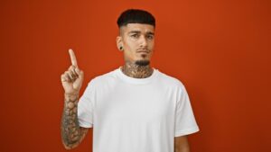 【2026年版】メンズタトゥー除去の完全ガイド：費用・痛み・ scars（傷跡）まで徹底解説